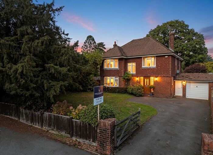 4 Bedroom Detached House For Sale In Queens Road, Waterlooville, PO7