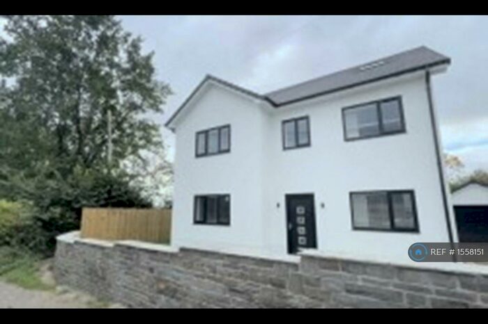 5 Bedroom Detached House To Rent In Plas Road, Grovesend, Swansea, SA4
