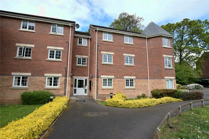 2 Bedroom Apartment To Rent In Lilac Court, Leeds, West Yorkshire, LS14