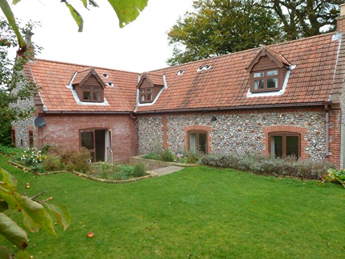 4 Bedroom Barn To Rent In Bolding Way, Weybourne, Holt, NR25