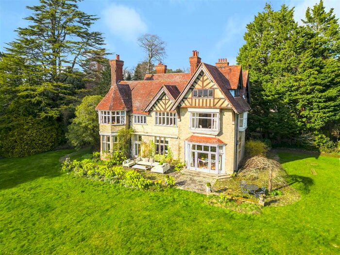 8 Bedroom Detached House For Sale In Haslingbourne Lane, Petworth, GU28