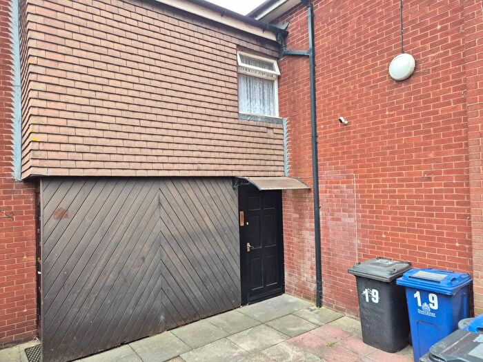 2 Bedroom Flat For Sale In Queen Street, Doncaster, DN4