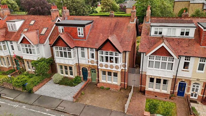 4 Bedroom Semi Detached House For Sale In Lonsdale Road, Oxford, OX2