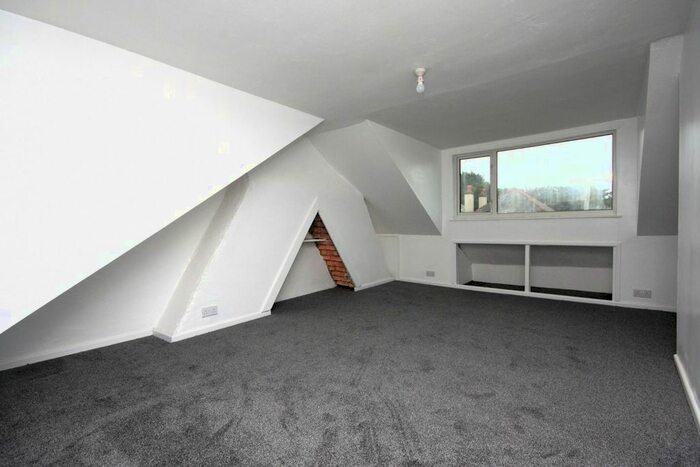 1 Bedroom Flat To Rent In Clearmount Road, Weymouth, DT4
