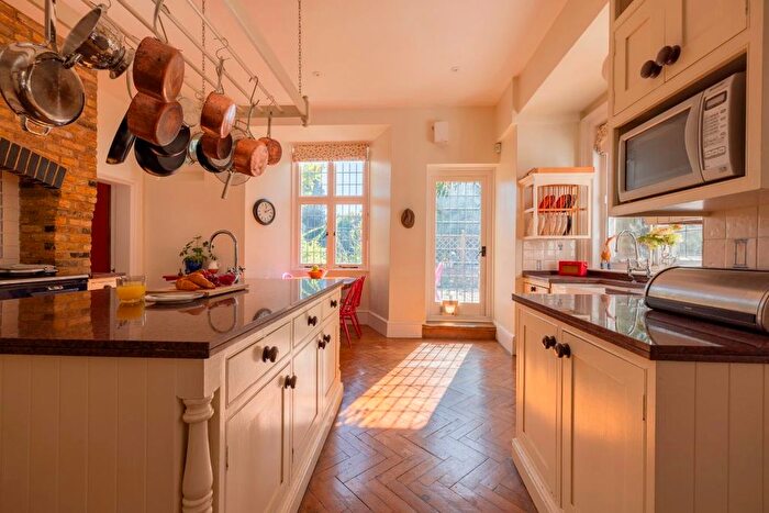 6 Bedroom Semi Detached House For Sale In Edenbridge Road, Hartfield, TN7