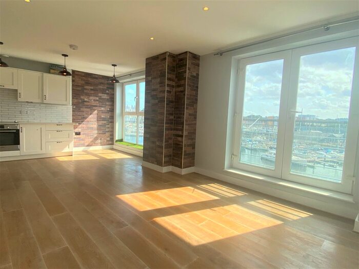 2 Bedroom Flat To Rent In Regatta Quay, Key Street, Ipswich, IP4