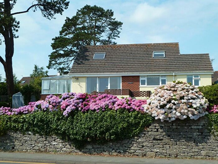 4 Bedroom Detached Bungalow For Sale In Bryn Siriol, Tyn-Y-Gongl, LL74