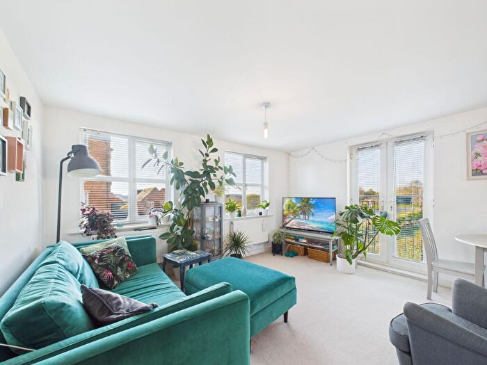 2 Bedroom Flat For Sale In Hargate Way, Hampton Hargate, PE7