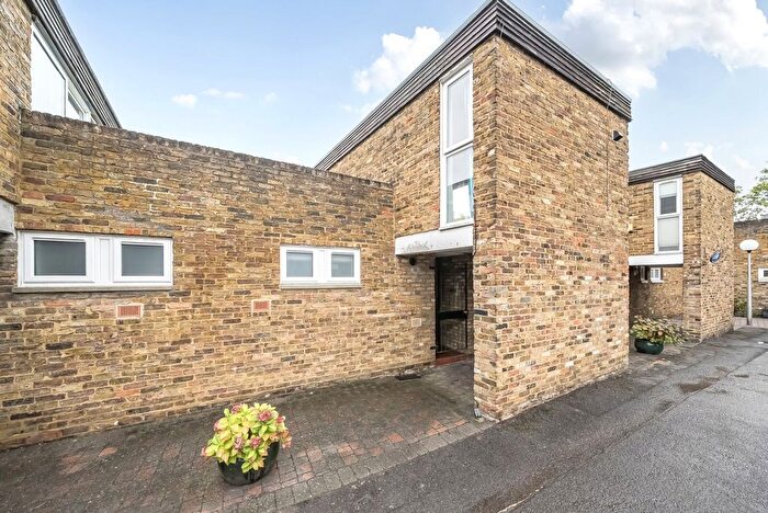 3 Bedroom Terraced House To Rent In Acacia Grove, New Malden, KT3