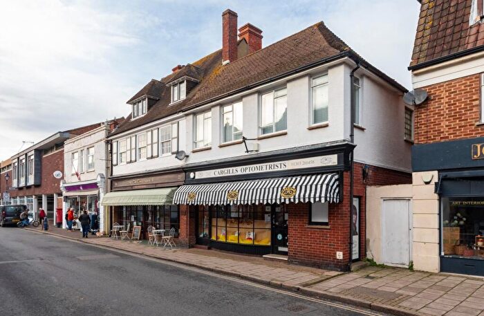 2 Bedroom Flat For Sale In High Street, Hythe, CT21