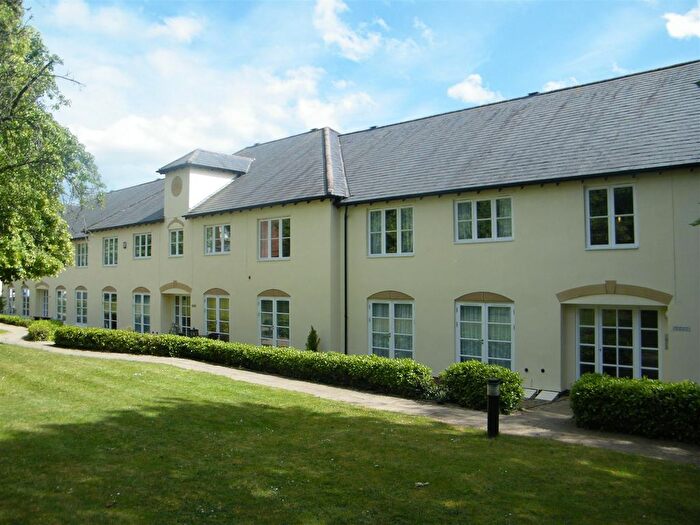 2 Bedroom Flat To Rent In Willow House, Leamington Spa, CV32