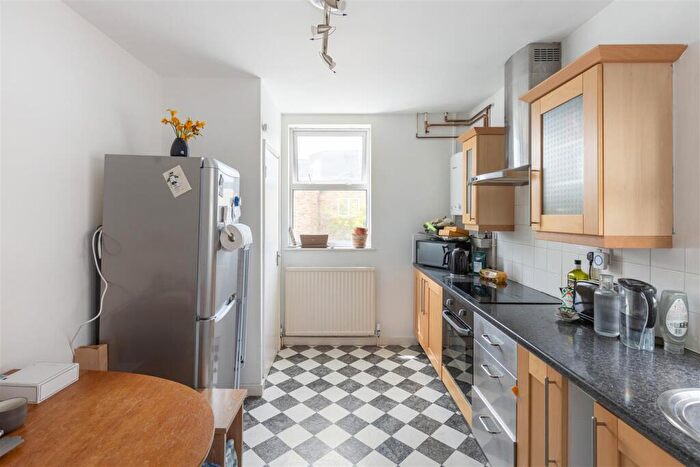 1 Bedroom Flat To Rent In Maxted Road, Peckham, SE15