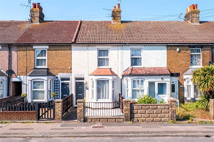 3 Bedroom Terraced House For Sale In Tonge Road, Sittingbourne, Kent, ME10