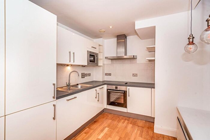 1 Bedroom Apartment To Rent In West Bute Street, Cardiff, CF10