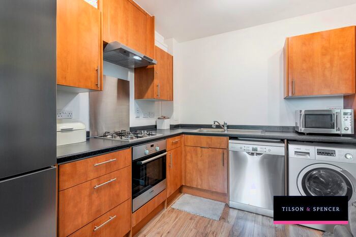 1 Bedroom Flat For Sale In Isobel Place, Seven Sisters, London, N15