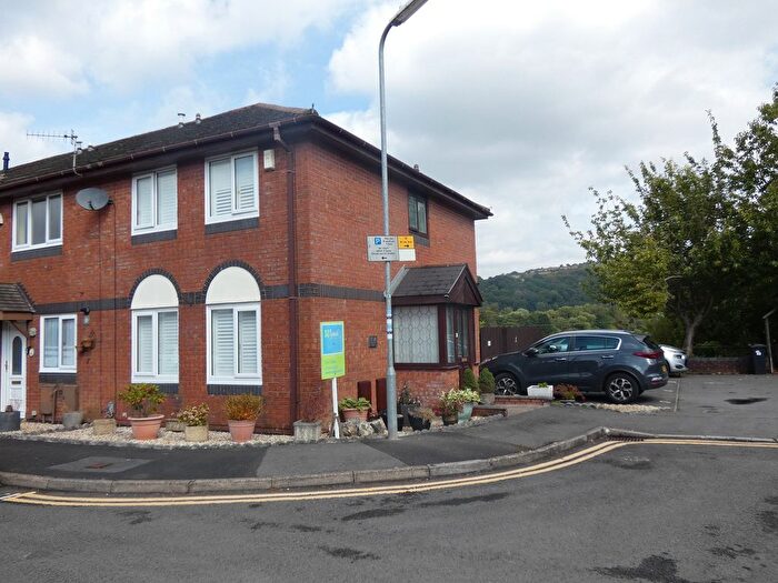 3 Bedroom End Terrace House For Sale In Parr Avenue, Neath, West Glamorgan., SA11