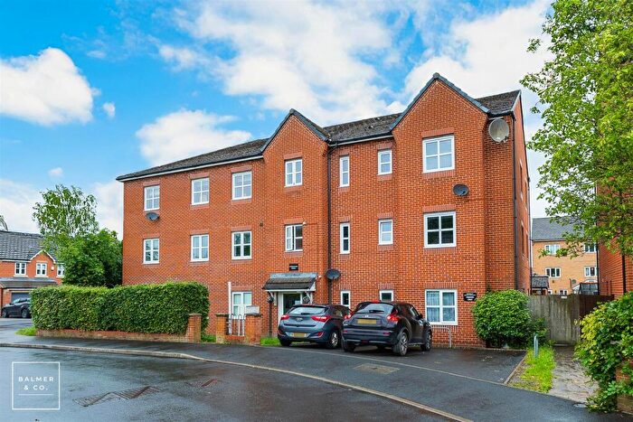 2 Bedroom Apartment For Sale In Thorncroft Avenue, Astley, M29