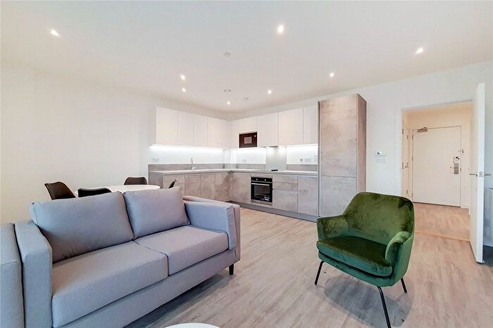 1 Bedroom Flat To Rent In Fresh Wharf Road, Barking, Essex, IG11