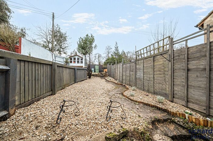 3 Bedroom Terraced House For Sale In Washpool, Swindon, SN5