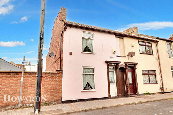 3 Bedroom End Of Terrace House For Sale In Raglan Street, Lowestoft, NR32