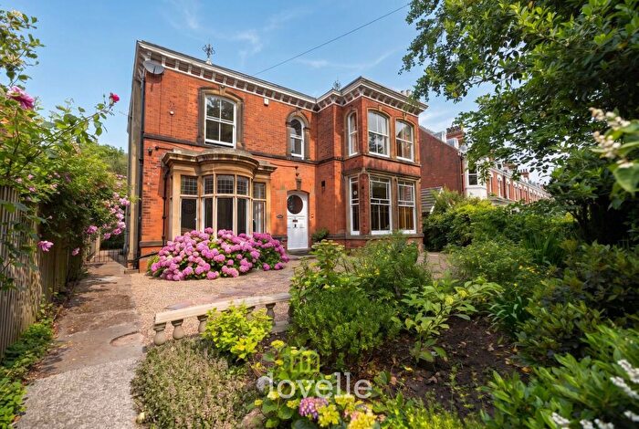 7 Bedroom Detached House For Sale In Abbey Road, Grimsby, DN32
