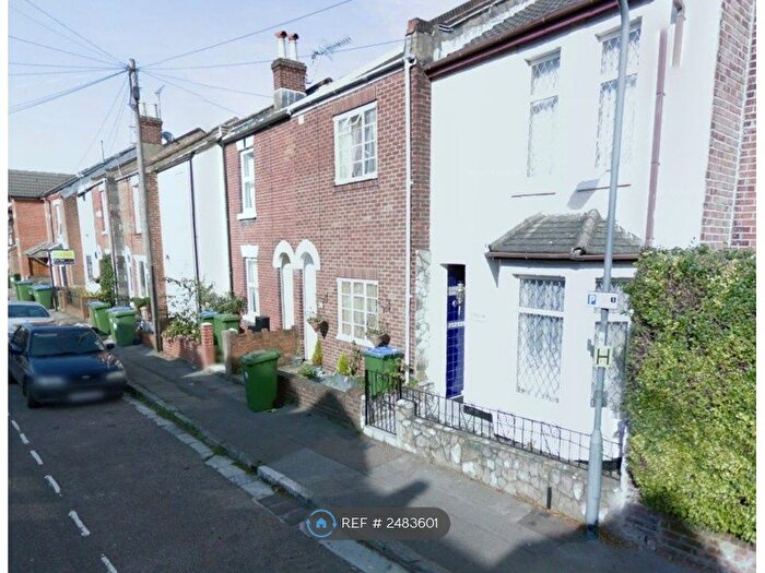 3 Bedroom Terraced House To Rent In Castle Street, Southampton, SO14