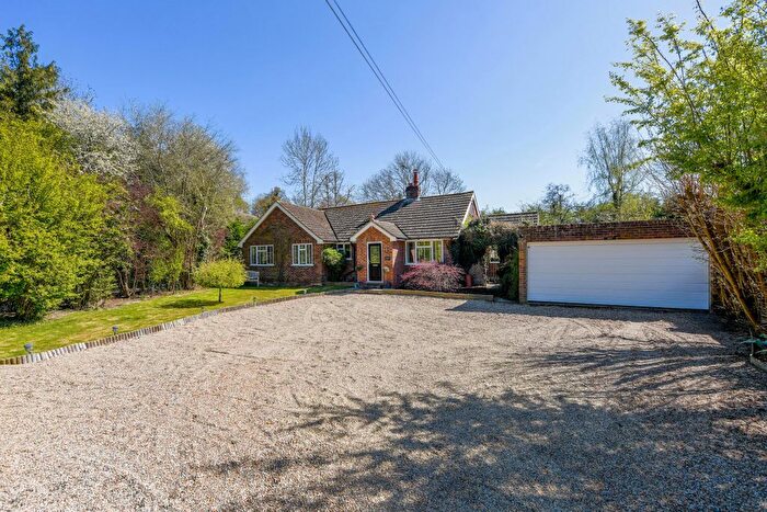 3 Bedroom Detached Bungalow For Sale In Station Road, Pluckley, TN27