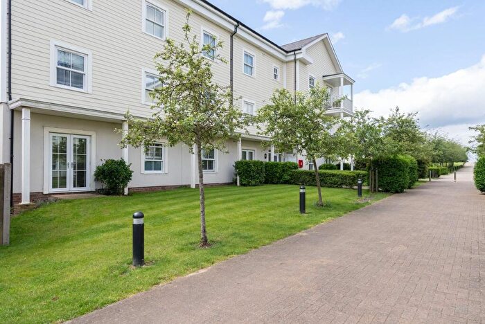 1 Bedroom Apartment For Sale In Sherbrooke Way, Drummond Court, KT4
