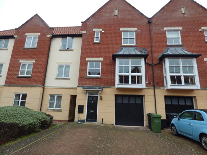 4 Bedroom Terraced House To Rent In Trafalgar Square, Porlingland, NR14