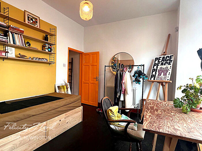 1 Bedroom Apartment To Rent In Oakfield Road, London, N4