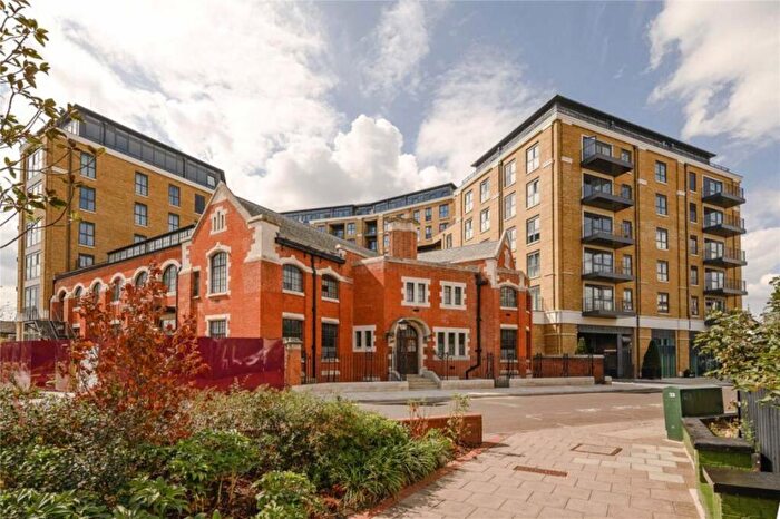 2 Bedroom Flat To Rent In Brook Street, Kingston Upon Thames, KT1