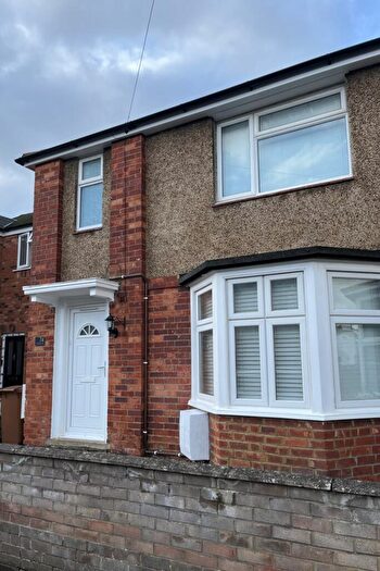 3 Bedroom Semi Detached House For Sale In Roberts Street, Wellingborough, NN8