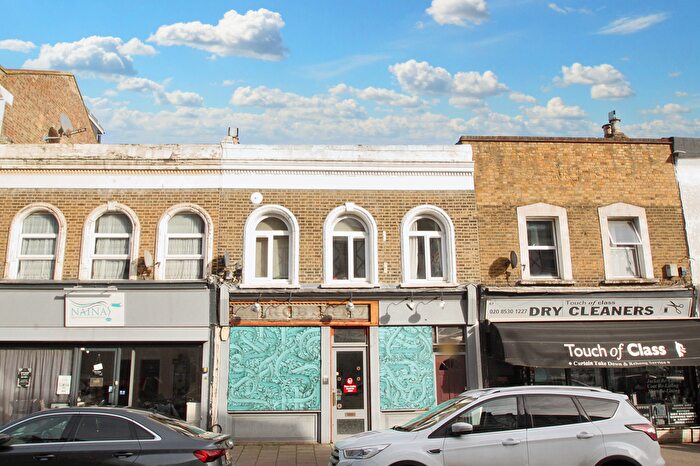 3 Bedroom Maisonette To Rent In George Lane, London, E18