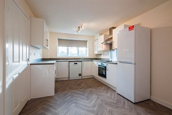 4 Bedroom Semi-Detached House To Rent In Malvern Rise, Malvern, WR14