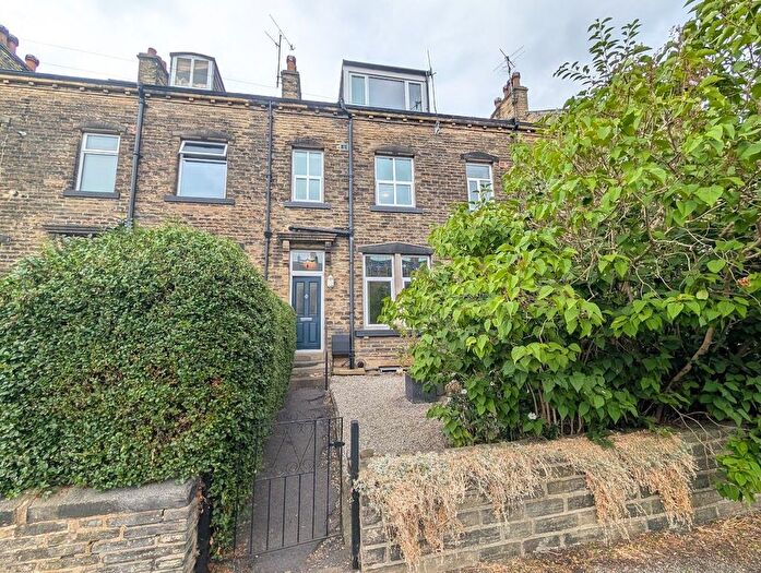 4 Bedroom Terraced House For Sale In Bromley Road, Shipley, BD18