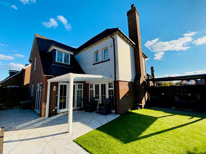 5 Bedroom Detached House To Rent In Holly Way, Kings Hill, ME19