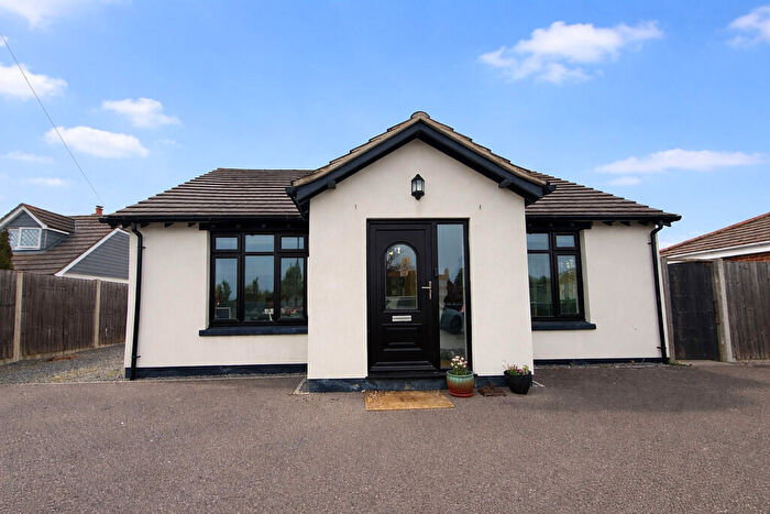 3 Bedroom Detached Bungalow To Rent In Crofton Lane, Hill Head, PO14