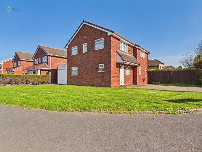4 Bedroom Detached House For Sale In Poundley Close, Castle Bromwich, Birmingham, B36