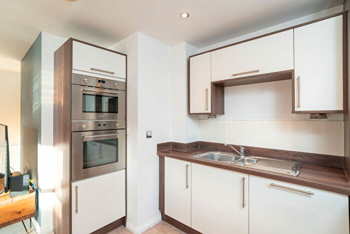 2 Bedroom Flat For Sale In Flat, Hatters Lane, Canonmills, EH7