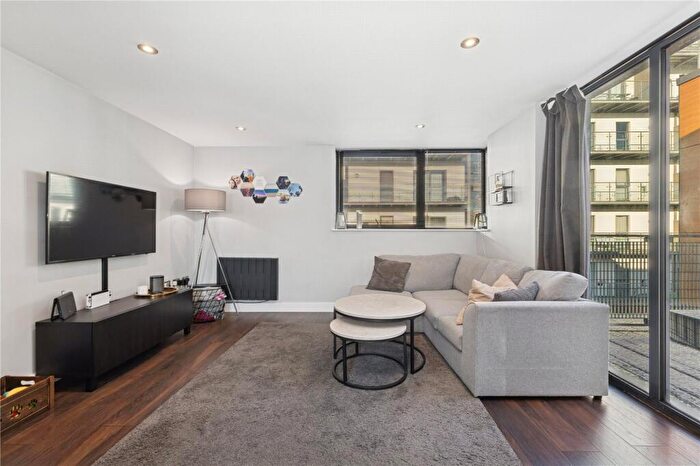 2 Bedroom Apartment For Sale In Advent Way, Manchester, Greater Manchester, M4