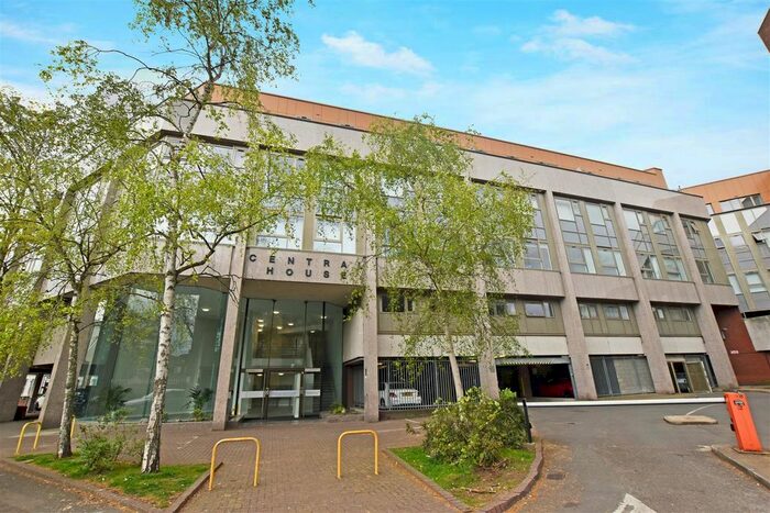 1 Bedroom Flat To Rent In Balfour Road, Hounslow, TW3