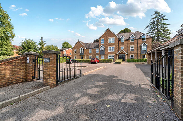 2 Bedroom Apartment For Sale In Evesham Court, Epsom Road, Guildford, GU1