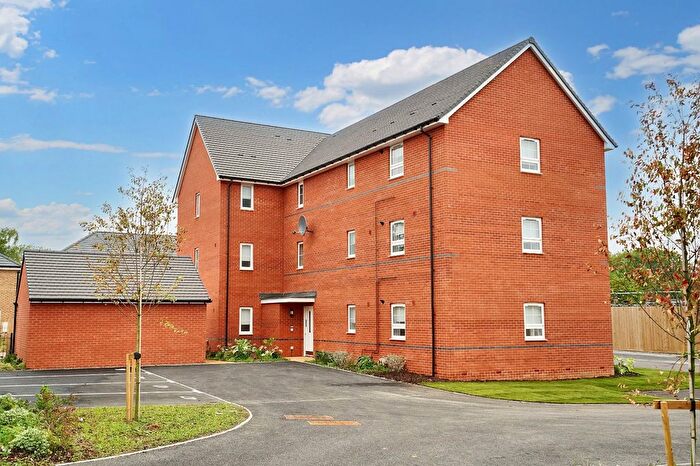 2 Bedroom Flat To Rent In White Lias Way, Upper Lighthorne, Leamington Spa, Warwickshire, CV33
