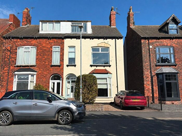 6 Bedroom Terraced House For Sale In Cliff Road, Hornsea, HU18