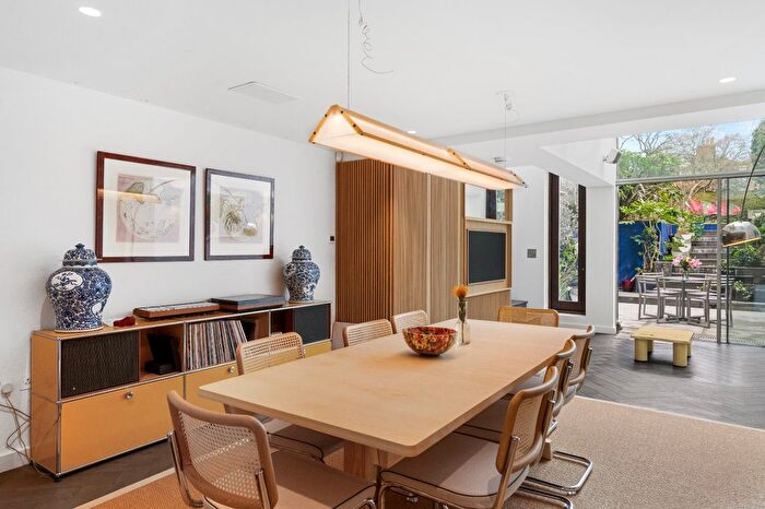 4 Bedroom Terraced House To Rent In Albert Street, Camden, NW1