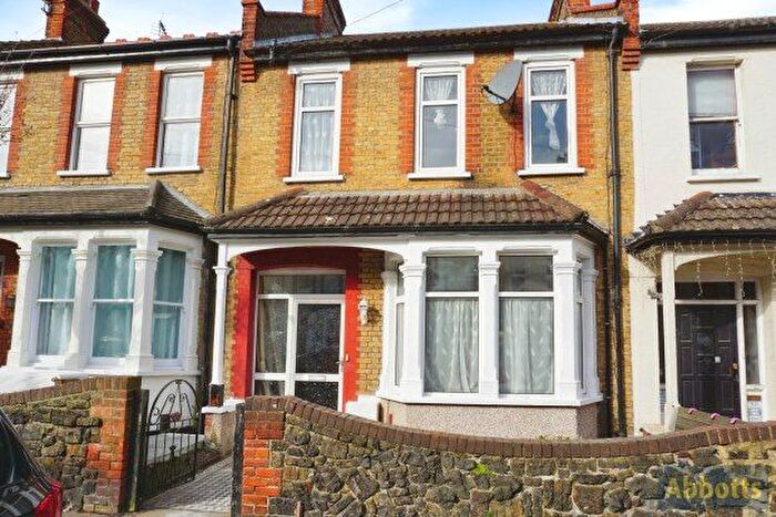 4 Bedroom Property To Rent In Glenwood Avenue, Westcliff-On-Sea, SS0