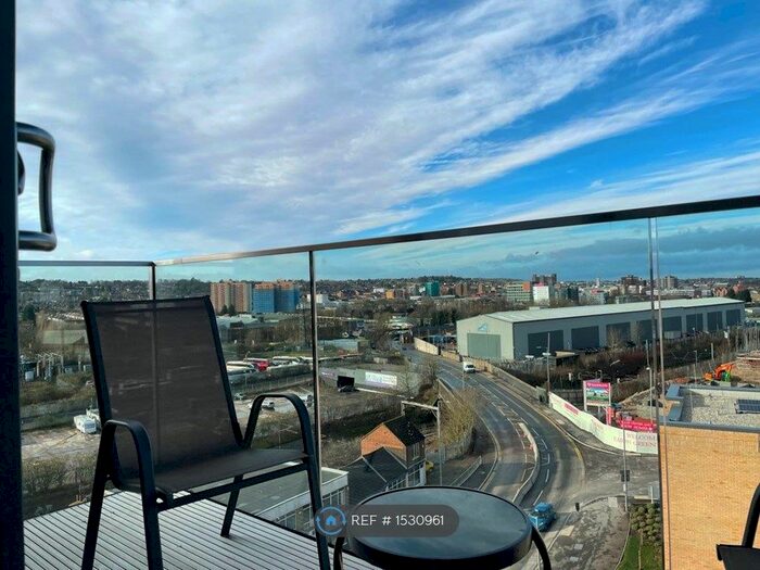 2 Bedroom Flat To Rent In Ellesmere Court, Luton, LU2