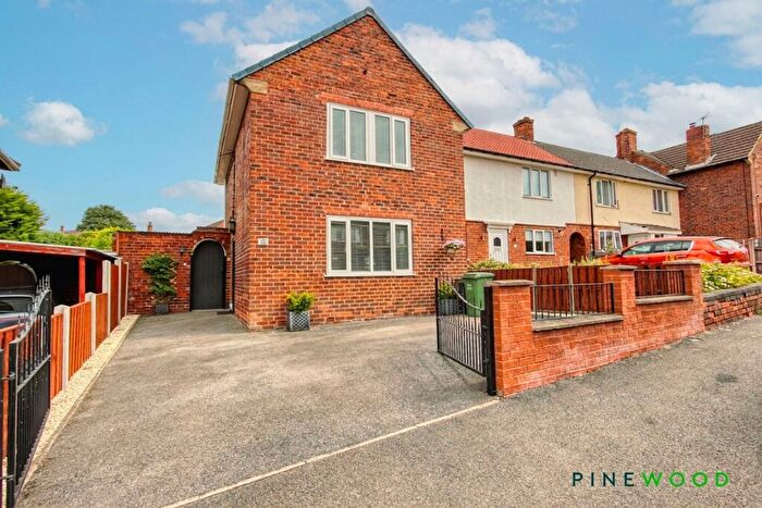 3 Bedroom End Of Terrace House For Sale In Cedar Street, Hollingwood, S43