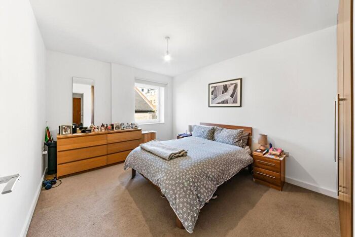 1 Bedroom Apartment For Sale In Forge Square, Canary Wharf, E14