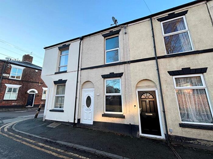 2 Bedroom House To Rent In Byrons Lane, Macclesfield, Cheshire, SK11